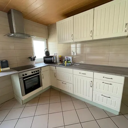 K 23 Bis 10 Personen Monteur *